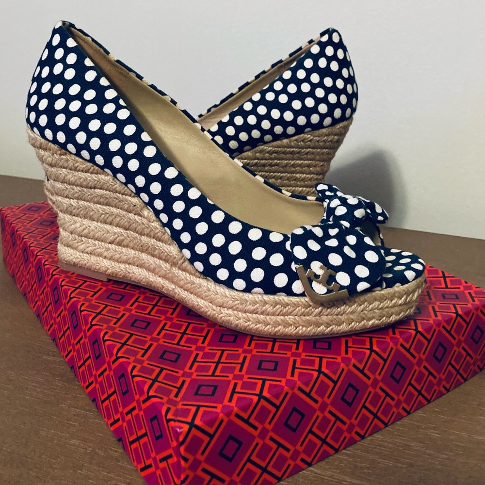 Tory Burch Navy Sea, New Ivory Nautical Polka Dots Espadrille Wedge Pumps - Picture 6 of 15